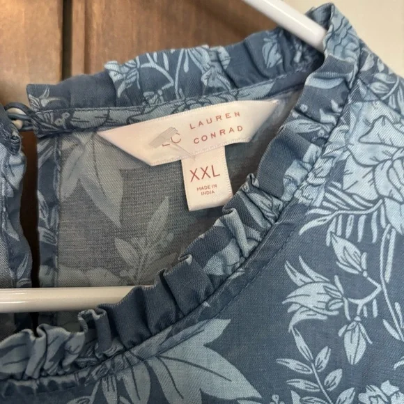 LC Lauren Conrad Ruffle High-Neck Blouse Blue Floral Size XXL - Picture 6 of 6